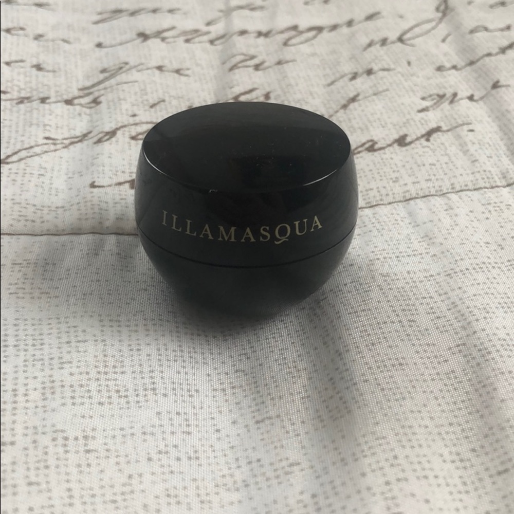 Illamasqua hydra veil